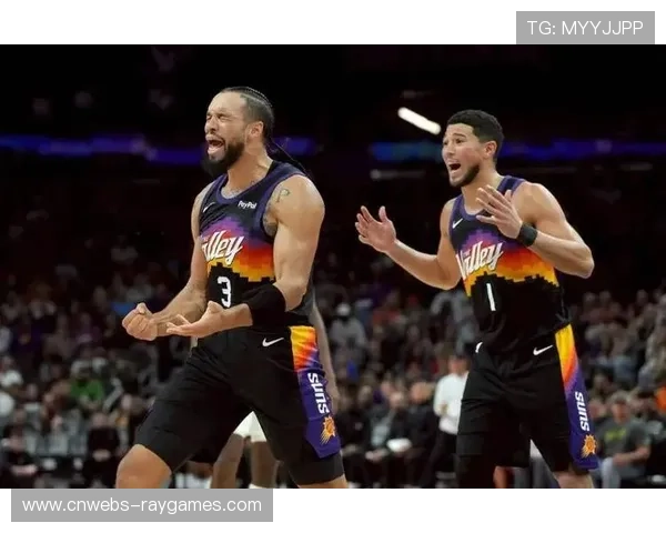 太阳第三节一波流反超，布克狄龙合砍45分